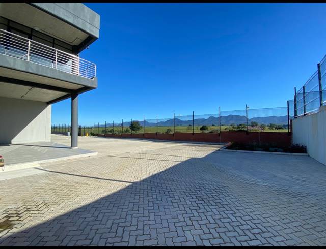 863M² WAREHOUSE TO LET IN GEORGE INDUSTRIAL